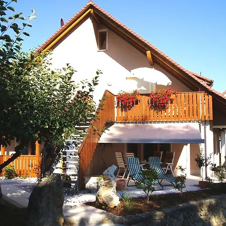 Am Wald Goessweinstein